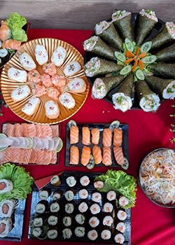 Temakis e niguiris no Buffet Japonês em Domicílio