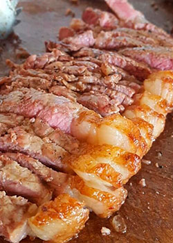 Contra-filé grelhado no Buffet Churrasco Padrão do Rei dos Eventos