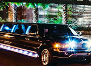 Aniversário com limousine decorada em São Paulo